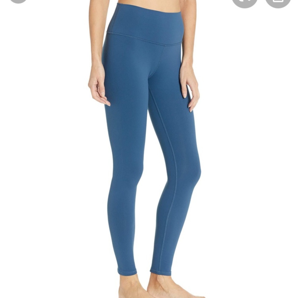 NWOT Alo Yoga Airbrush Leggings